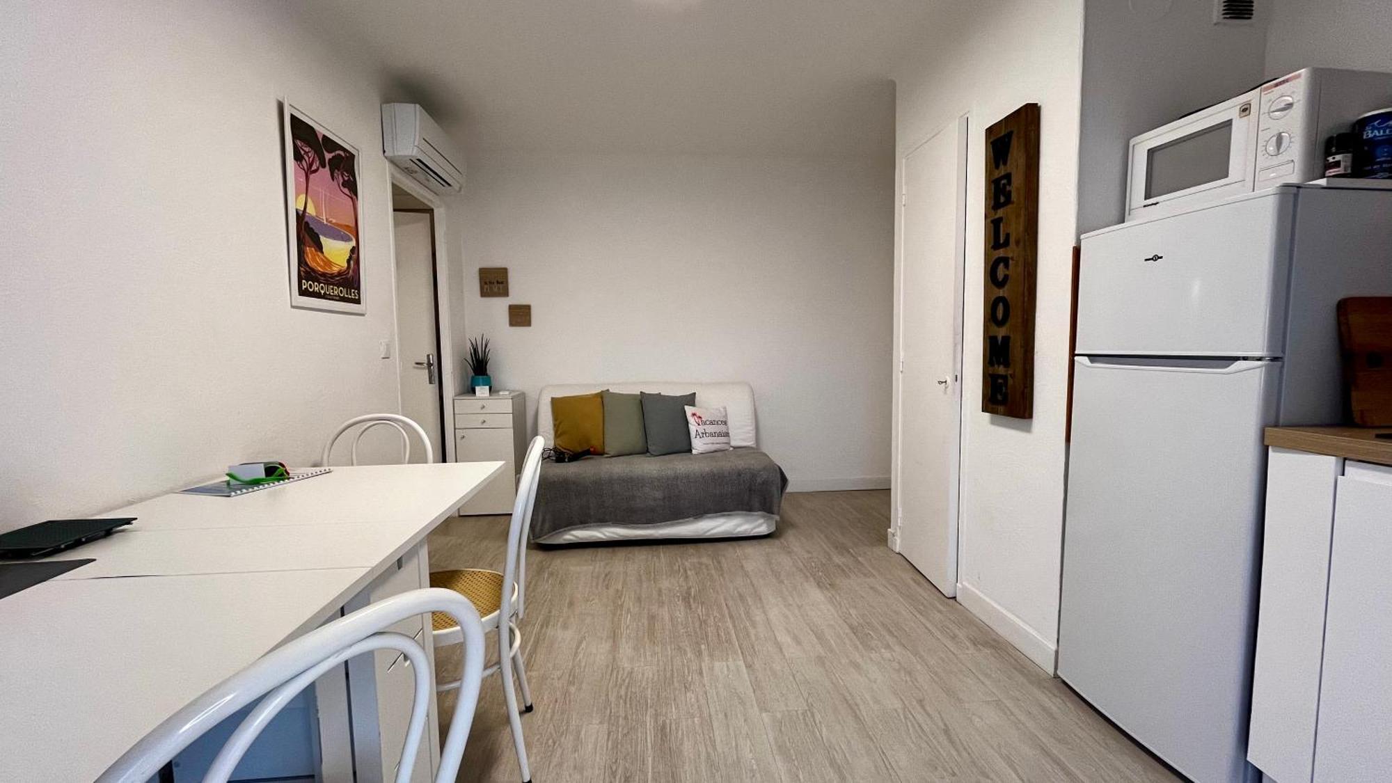 Vacances Arbanaises - Appartements Giens Hyères Екстериор снимка