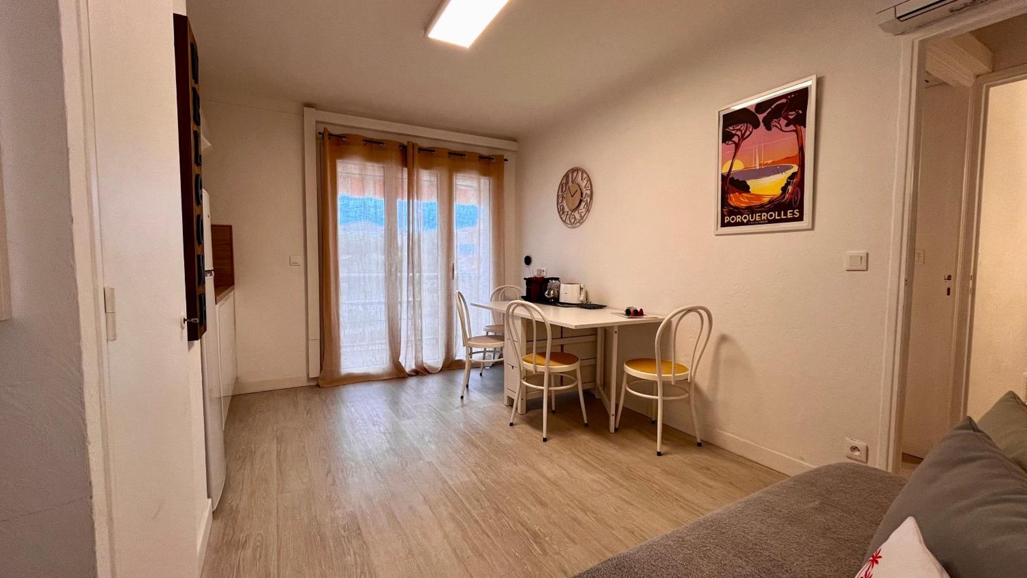 Vacances Arbanaises - Appartements Giens Hyères Екстериор снимка